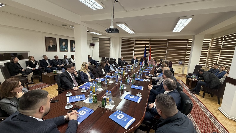 Директори основних и средњих школа у посети Државном универзитету